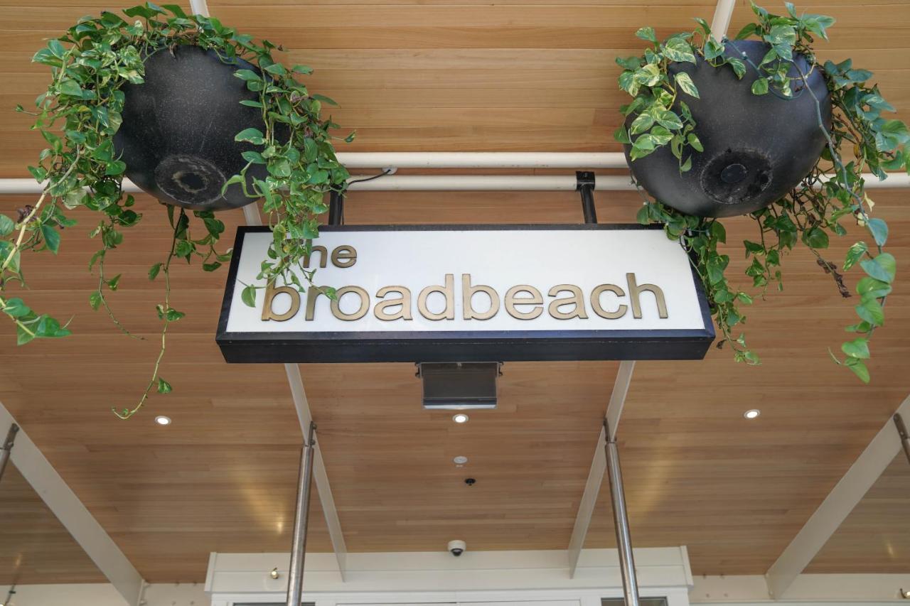 Beachfront On Oasis Centre, Air On Broadbeach 1503 Голд-Кост Экстерьер фото