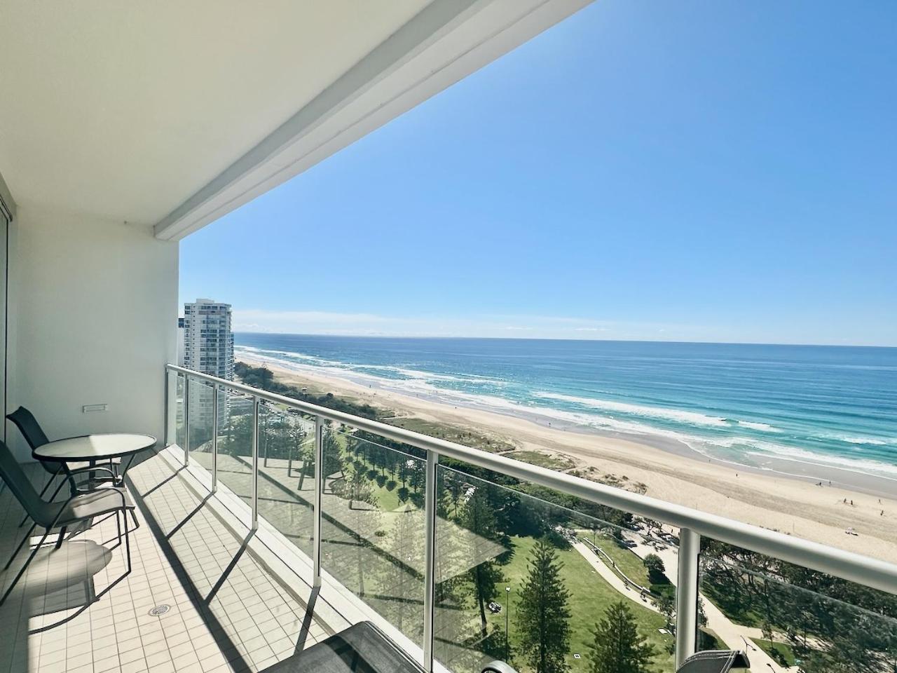 Beachfront On Oasis Centre, Air On Broadbeach 1503 Голд-Кост Экстерьер фото