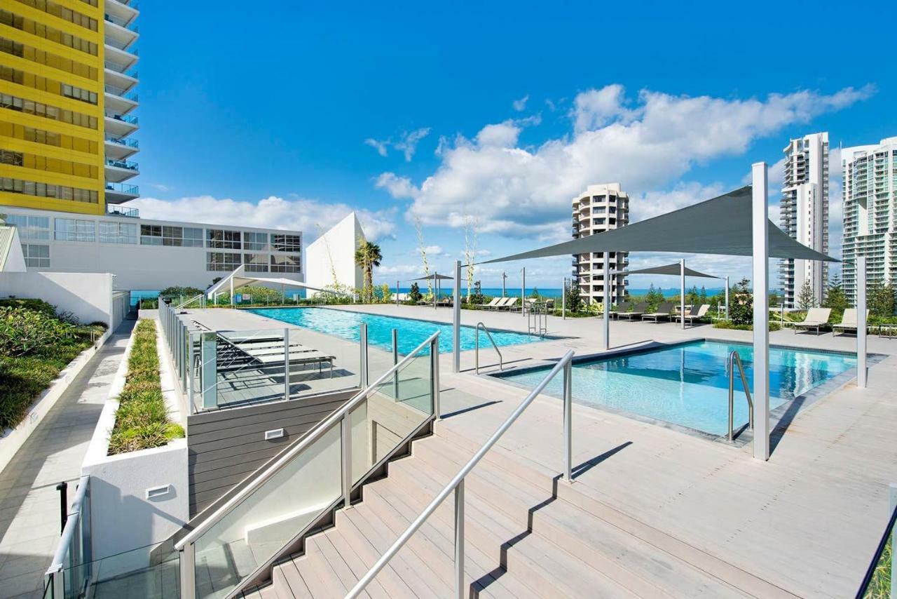 Beachfront On Oasis Centre, Air On Broadbeach 1503 Голд-Кост Экстерьер фото